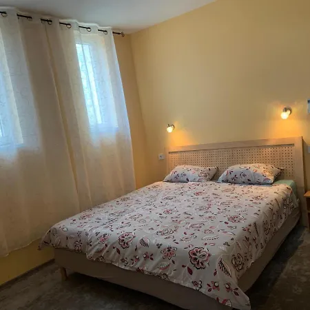 Szitakoeto Panzio Bed & Breakfast *