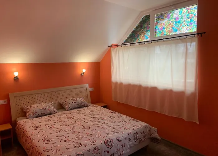 Szitakoeto Panzio לינה וארוחת בוקר *